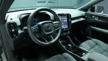 Volvo EX40 vaihtoauto