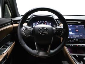 Lexus LBX vaihtoauto