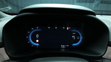 Volvo EX40 vaihtoauto