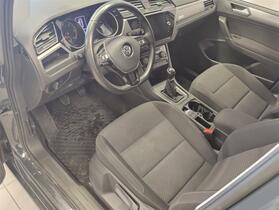 Volkswagen Touran vaihtoauto