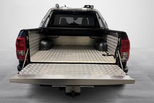 Toyota Hilux vaihtoauto