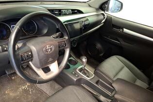 Toyota Hilux vaihtoauto