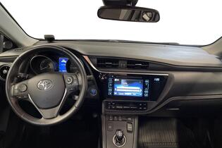 Toyota Auris vaihtoauto