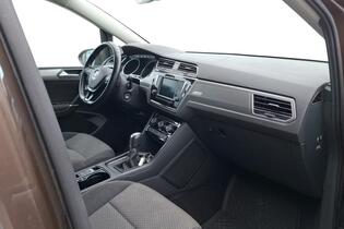 Volkswagen Touran vaihtoauto