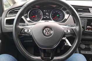 Volkswagen Touran vaihtoauto