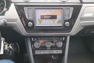 Volkswagen Touran vaihtoauto