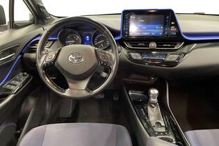 Toyota C-HR vaihtoauto