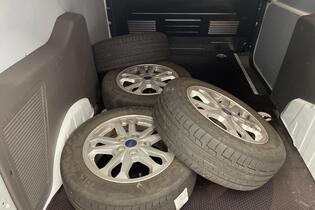 Ford Transit Connect vaihtoauto