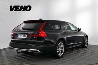 Volvo V90 Cross Country vaihtoauto