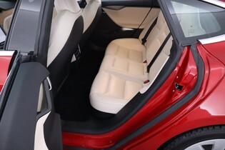 Tesla Model S vaihtoauto