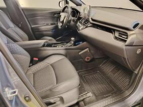 Toyota C-HR vaihtoauto