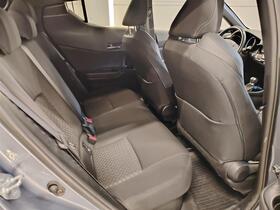 Toyota C-HR vaihtoauto