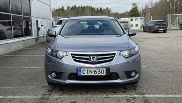 Honda Accord vaihtoauto