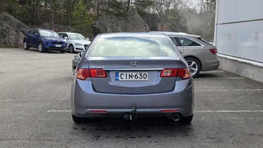Honda Accord vaihtoauto