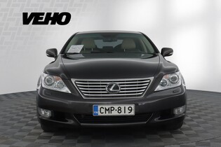Lexus LS vaihtoauto