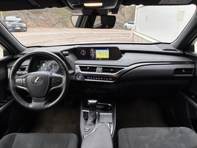 Lexus UX vaihtoauto