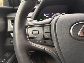 Lexus UX vaihtoauto