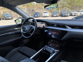 Audi Q8 e-tron vaihtoauto