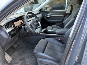 Audi Q8 e-tron vaihtoauto