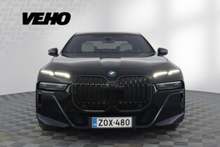 BMW i7 vaihtoauto