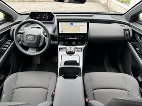 Toyota bZ4X vaihtoauto