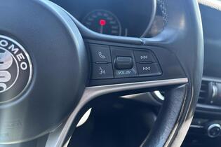 Alfa Romeo Giulia vaihtoauto