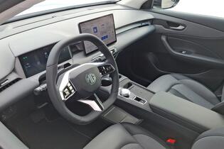 MG MGS5 EV vaihtoauto