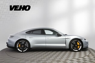 Porsche Taycan vaihtoauto