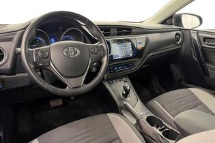 Toyota Auris vaihtoauto