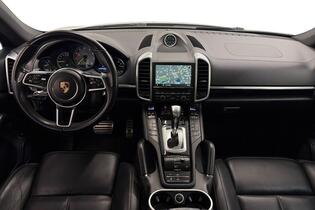 Porsche Cayenne vaihtoauto