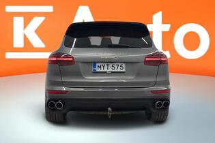Porsche Cayenne vaihtoauto