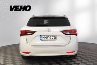 Toyota Avensis vaihtoauto