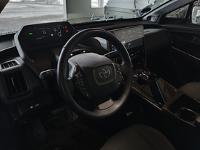 Toyota bZ4X vaihtoauto