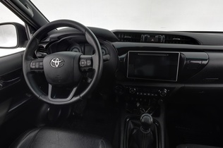 Toyota Hilux vaihtoauto