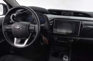 Toyota Hilux vaihtoauto