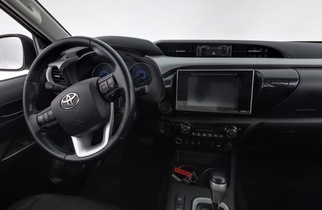 Toyota Hilux vaihtoauto