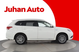 Mitsubishi Outlander PHEV vaihtoauto