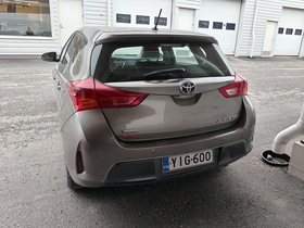 Toyota Auris vaihtoauto