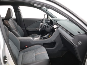 Lexus LBX vaihtoauto