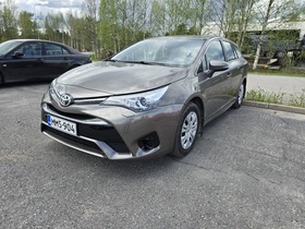 Toyota Avensis vaihtoauto