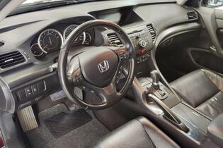 Honda Accord vaihtoauto