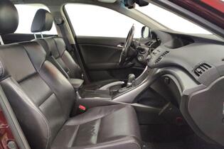 Honda Accord vaihtoauto