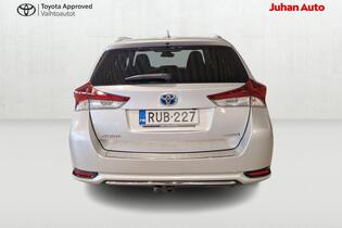 Toyota Auris vaihtoauto