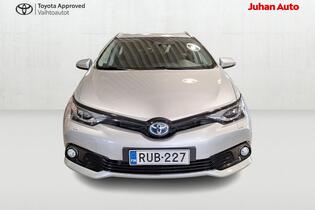 Toyota Auris vaihtoauto
