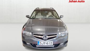Honda Accord vaihtoauto