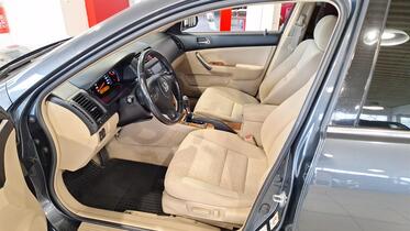 Honda Accord vaihtoauto