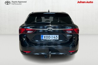 Toyota Avensis vaihtoauto