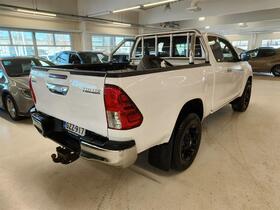 Toyota Hilux vaihtoauto