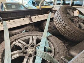 Toyota Hilux vaihtoauto