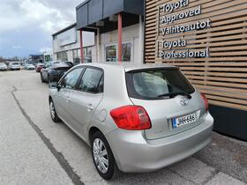 Toyota Auris vaihtoauto
